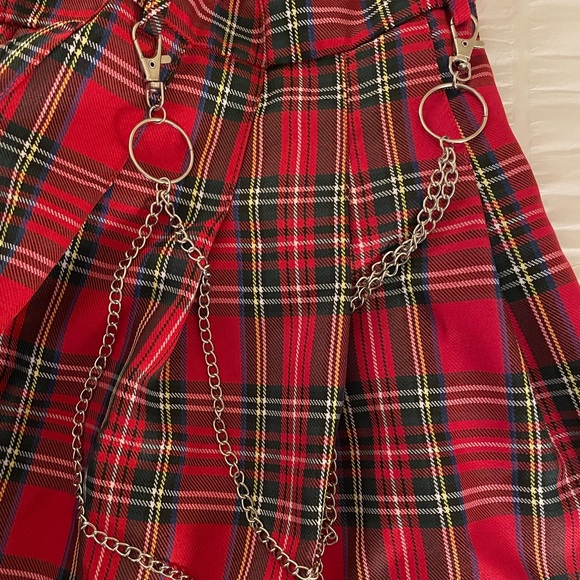 NWT RED PLAID SKIRT - Picture 4 of 4